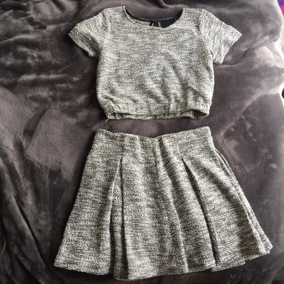 Harlowe & Graham 2 pc set (top + skirt) - Picture 1 of 7